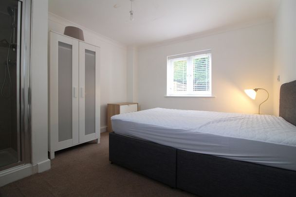 Pages Gardens, Reading, RG8 7JE - Photo 1