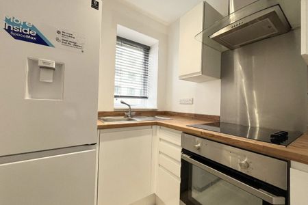 West Parade Flats - Photo 3