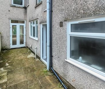 3 bedroom terraced house to rent - Photo 6