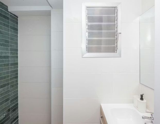 Carrer d'Escalante, Valencia, Valencian Community 46011 - Photo 1