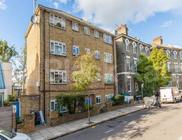 Refurbished 1 Bed Apartment N1 | Spacious Rooms & Modern Finish - Photo 1