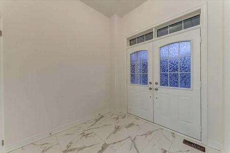 For Lease - 91 Titan Trail, Markham, Ontario - Photo 3