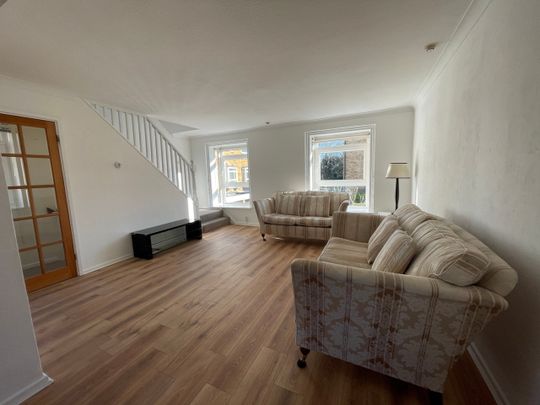 2 Bed Maisonette, Cotelands, CR0 - Photo 1