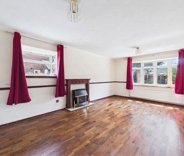 4 bedroom House in Easby Way, Reading - Photo 1