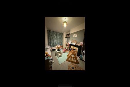 2 Bed Maisonette, Eastcombe Avenue, SE7 - Photo 4