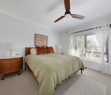 32 Almurta Rd, Bentleigh East VIC 3165 - House For Rent | Domain - Photo 2