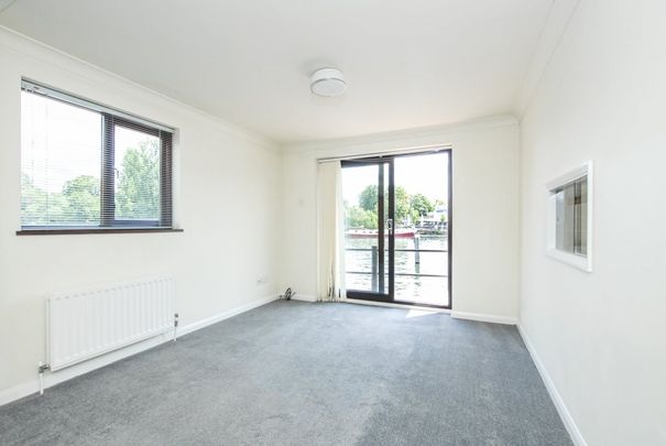 4 bedroom detached house to rent - Photo 1