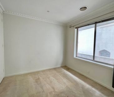 Neat & Tidy 3 Bedroom House - Photo 3