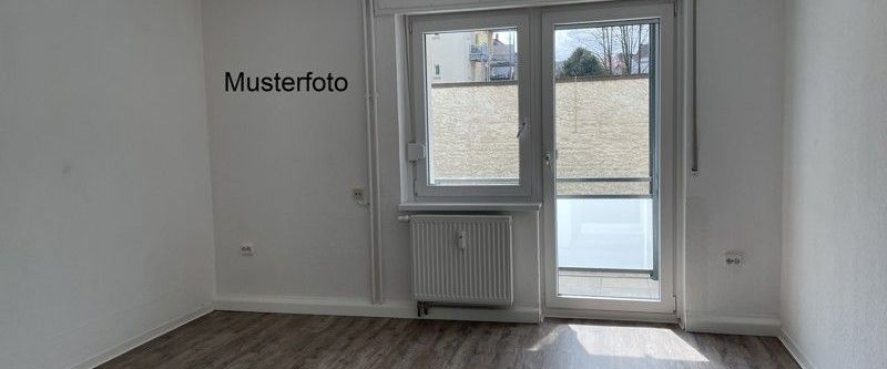 Perfekt für Singles – 2-Zimmer mit Balkon und Fassadenvollwärmeschutz - Photo 1