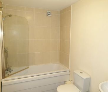 Priory House, Lincoln, LN5 8LP, Property for rent - Photo 2