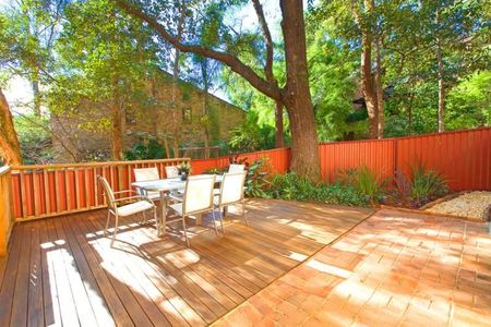 Spacious & Private Three-Bedroom Home Moments to Transport - Photo 3