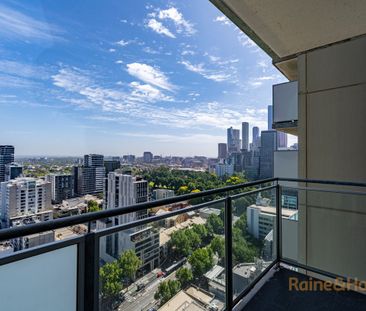 Cosmopolitan Studio with Stunning City Views - Photo 6