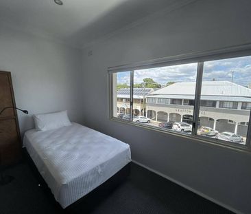 '94 FITZROY' - LARGE, FULLY FURNISHED GRAND 3 BEDROOM APARTMENT - Photo 4