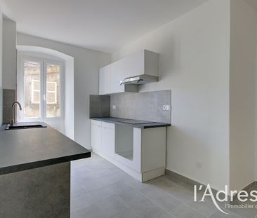 Location Appartement 2 pièces 47m² - Photo 3