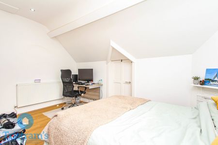 7 bed Detached House for Rent - Photo 5