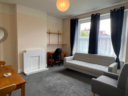 1 Bedroom Home – Student Let - Photo 3