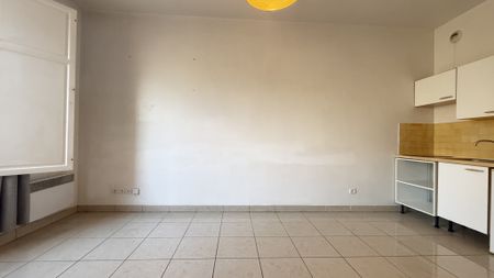 Location Appartement 1 pièce 25m² AIX EN PROVENCE 13100 - Photo 3