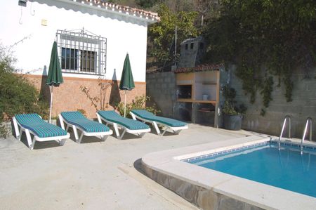 A Three Bedroom Detached Country Villa For Long Term In Torrox - Photo 4