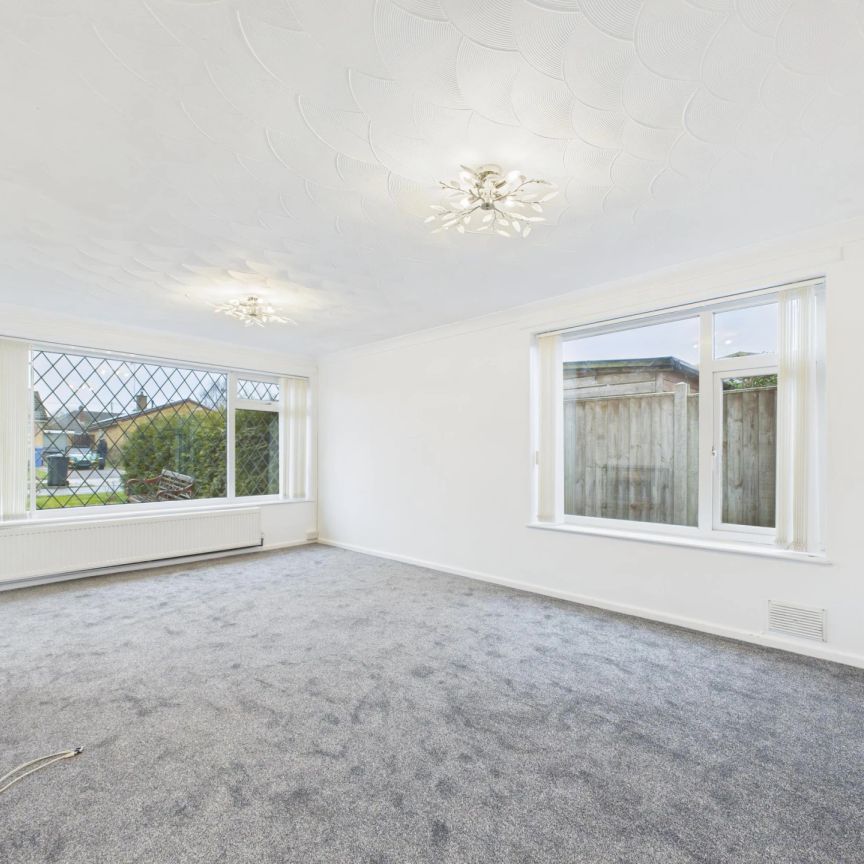 Clean slate! - 2 Bedroom renovated Bungalow - Photo 1