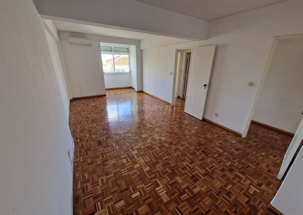 Apartamento T2 - Algés