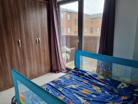 2 Bed Maisonette, Exeter Road, E16 - Photo 5