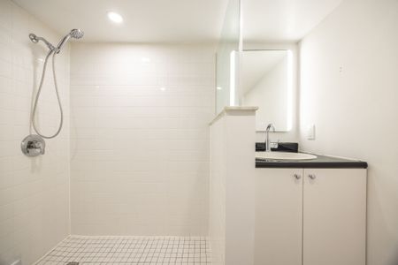 For Lease - 88 Manor Road, Toronto, Ontario - Photo 4