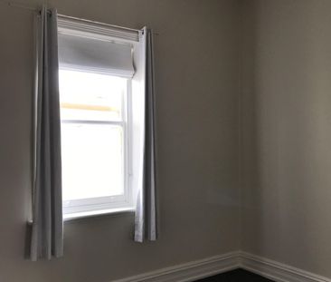 3 Bedroom Stone Home - Photo 5