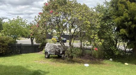 Spacious 3-Bedroom Family Home - Photo 2