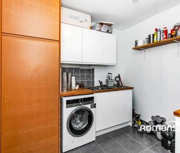 Eskdale Gardens, Maidenhead, Berkshire, SL6 - Photo 6