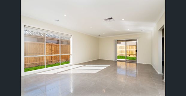 Park Facing Family Home - Photo 1