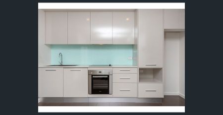 STYLISH APARTMENT - CLOSE TO ALL THAT YOU WILL NEED - Photo 3