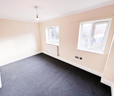 4 bedroom terraced house to rent - Photo 4