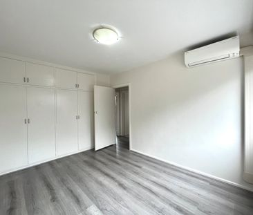 Immaculate Two Bedroom Ground Floor Apartment - Photo 2