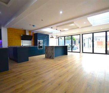 3 bedroom bungalow to rent - Photo 4