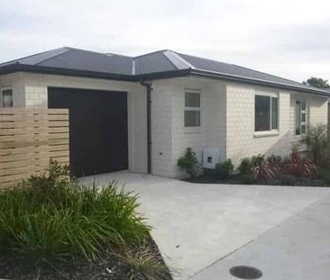 Modern Waterloo Living - Photo 2