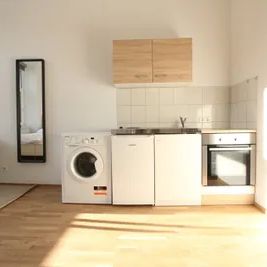 Kurzzeitvermietung! Sonnige, schön möblierte 1-Zimmer-Wohnung in zentraler Lage! - Photo 2