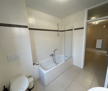 Zeer mooi gelegen ruim villa appartement met garage achteraan in de... - Photo 6