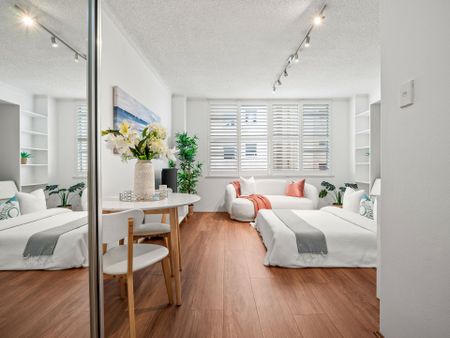 Fresh Parkside Studio in a Prized Lifestyle Hub - Photo 3