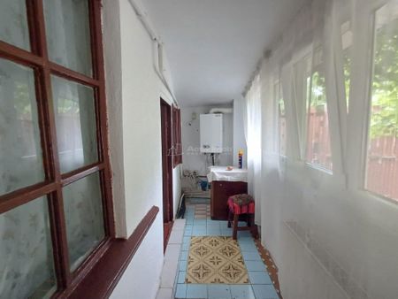 3 camere la curte - centrala termica - Baicului - str. Fraul - Fotografie 5