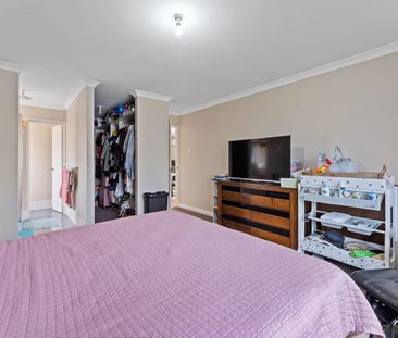 Family Home - Photo 6