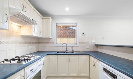 Stunning Family Home! - Photo 4