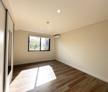 Modern Studio Including Appliances For Your Convenience! - Photo 5