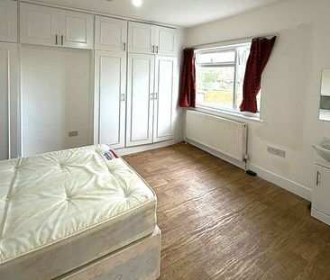Flat to rent on - Photo 3
