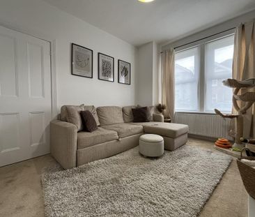 3 bedroom semi-detached house to rent - Photo 6