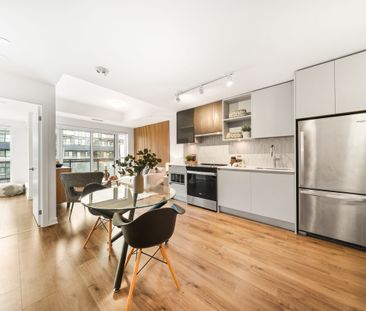 For Lease - 405 Dundas Street Unit# 813, Oakville, Ontario - Photo 4