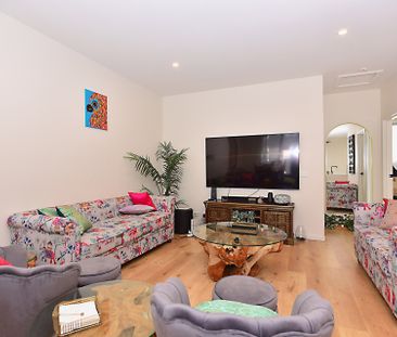 11 Farm Road, Keysborough VIC 3173 - Townhouse For Rent | Domain - Photo 2