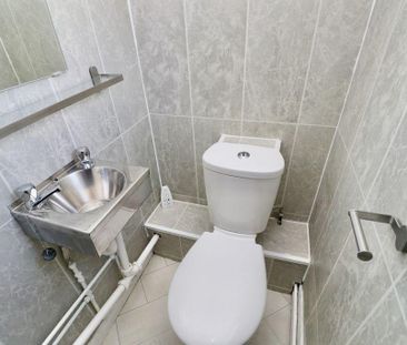 3 bedroom apartment to rent - Photo 6