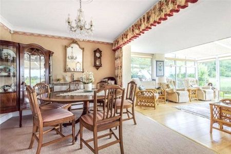 3 bedroom detached house to rent - Photo 3