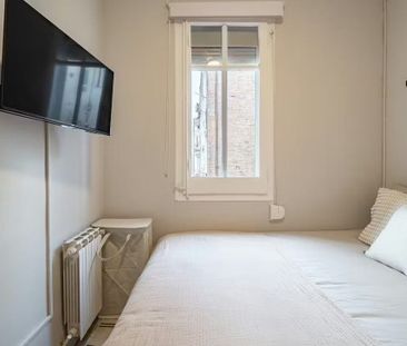 Carrer d'Aragó, Barcelona, Catalonia 08013 - Photo 5