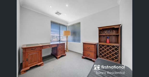 Prime Dayton Living: A Semi-Furnished Home of Contemporary Elegance!! - Photo 1